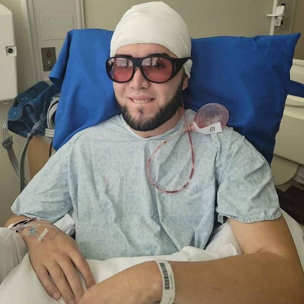 Prichard Colón after undergoing a sucessssful surgery